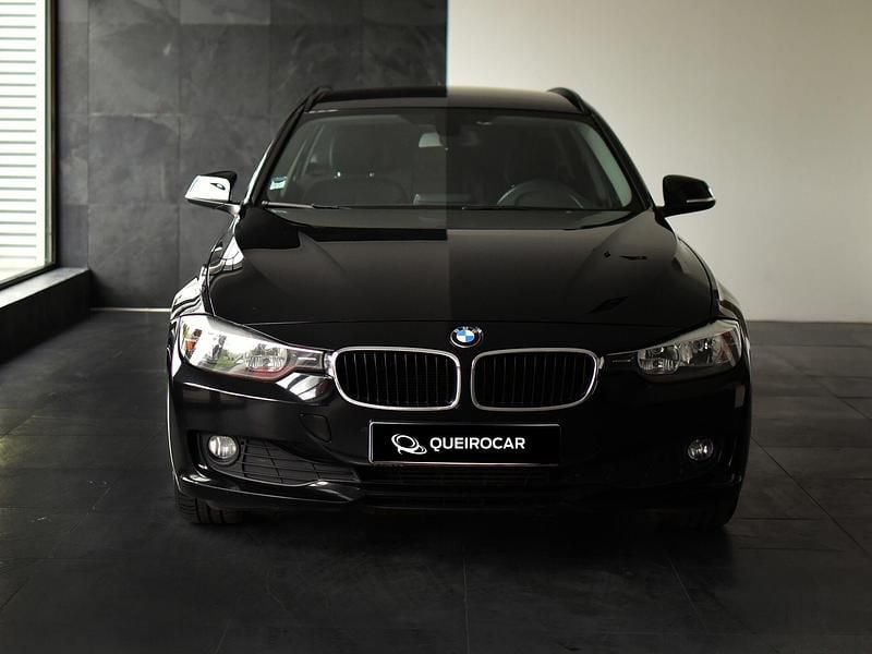 Preto Usado 2013 BMW 318 Sedan | € 14.900 (Preço justo) - Imagem 1/4
