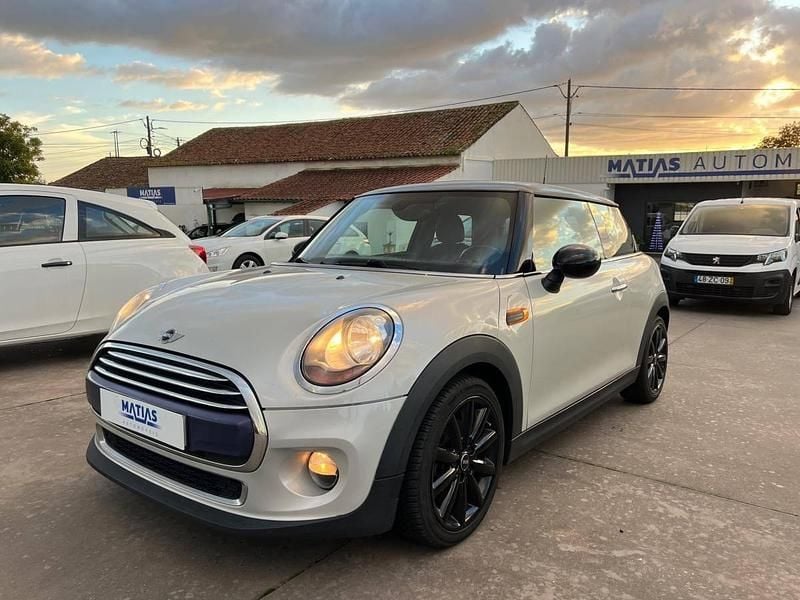 Cinzento Usado 2016 Mini Cooper Citadino | € 12.500 (Preço justo) - Imagem 1/4