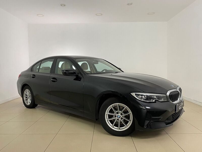 Usado BMW 320 Advantage 190 HP (139 kW) 2020 Preto Sedan