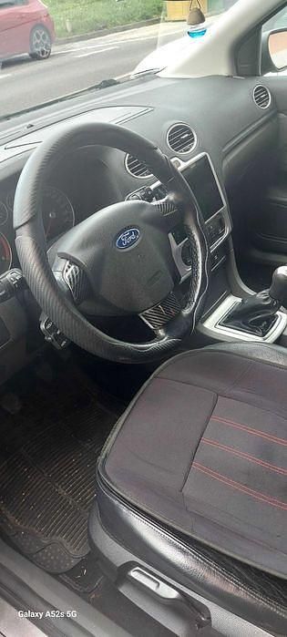 Usado Ford Focus 109 HP (80 kW) 2005 Sedan