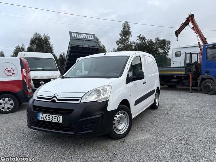 Usado Citroën Berlingo 75 HP (55 kW) 2017 Branco Monovolume