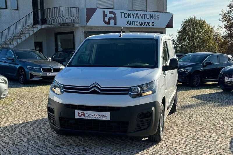 Branco Usado 2019 Citroën Berlingo Monovolume | € 13.900 (Bom preço) - Imagem 1/4