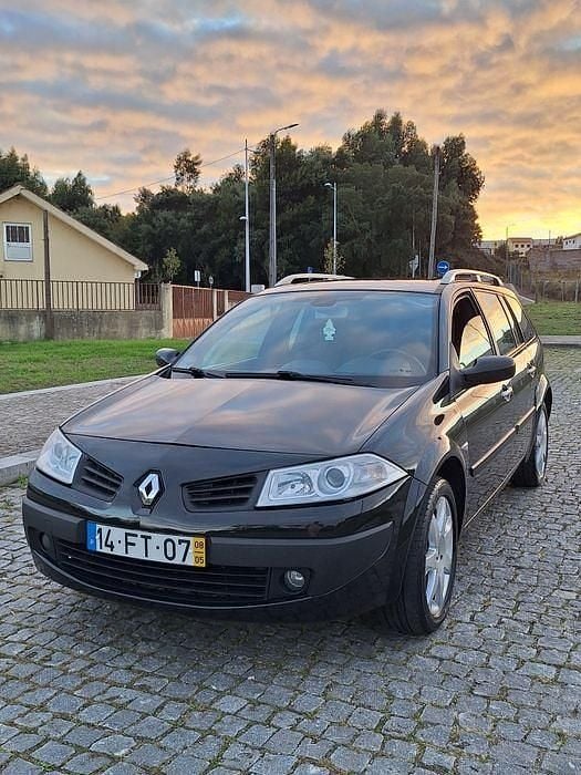 Usado 2008 Renault Mégane III Sedan | € 2.800 (Bom preço) - Imagem 1/4