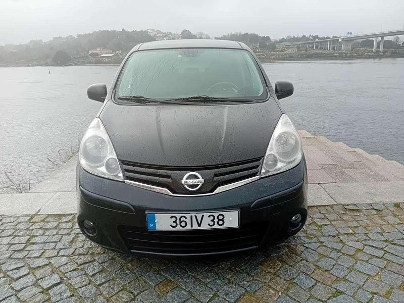 Usado Nissan Note 90 HP (66 kW) 2010 Preto Citadino