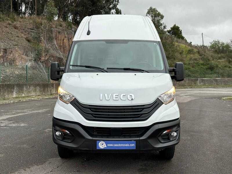 Usado Iveco Daily 156 HP (114 kW) 2023 Branco