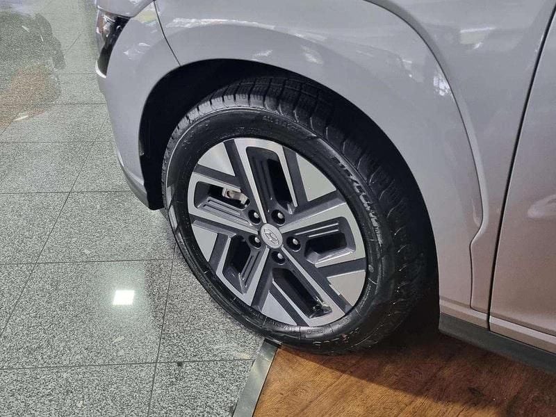 Usado Hyundai Kauai 100 kW (136 HP) 2022 Cinzento SUV