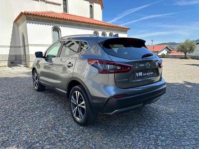 Usado Nissan Qashqai N-Connecta 115 HP (84 kW) 2021 Cinzento SUV