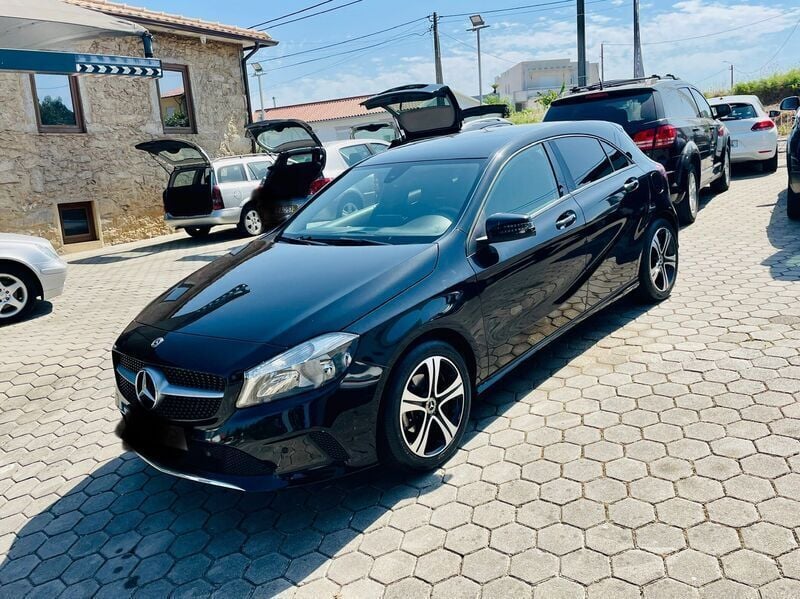 Preto Usado 2017 Mercedes A180 Style | € 16.990 (Preço justo) - Imagem 1/4