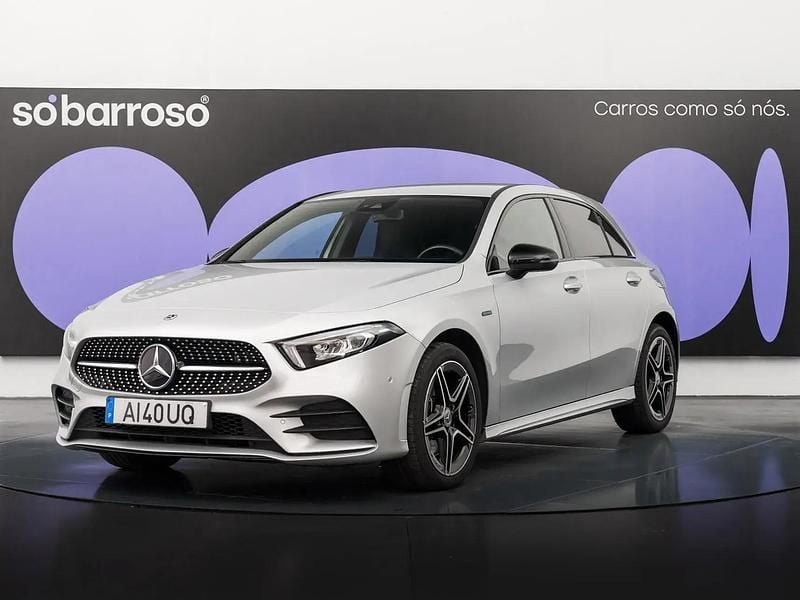 Cinza Usado 2021 Mercedes A250 AMG line Citadino | € 29.990 (Preço justo) - Imagem 1/4
