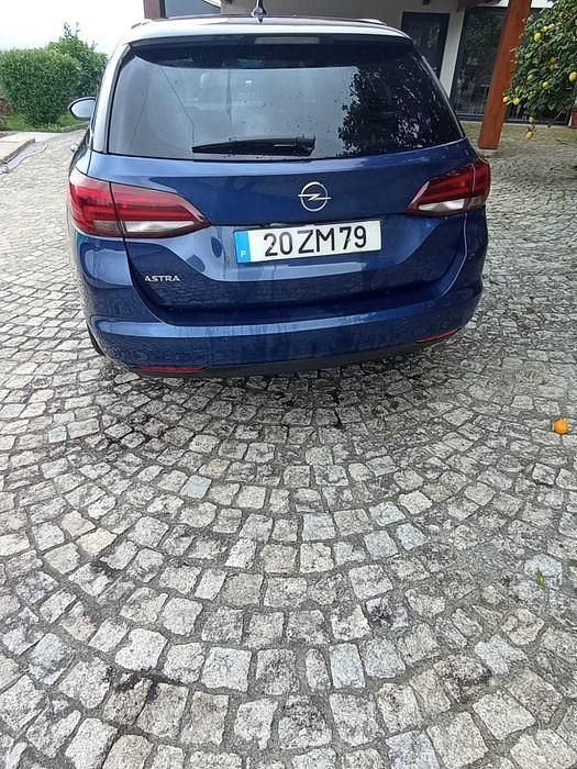 Usado Opel Astra Ultimate 122 HP (89 kW) 2019 Sedan