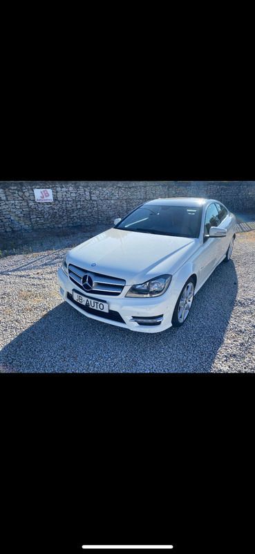 Branco Usado 2011 Mercedes C220 Coupé | € 18.500 (Caro) - Imagem 1/4