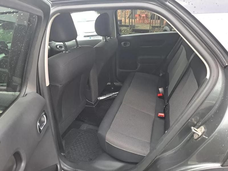 Usado Citroën C4 Cactus Feel 92 HP (67 kW) 2015 Cinza escuro Citadino