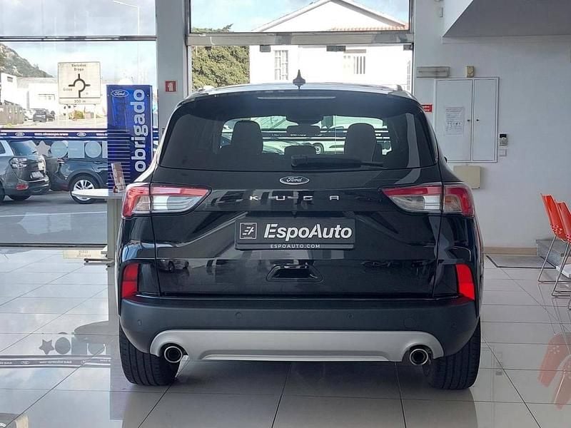 Usado Ford Kuga Titanium 120 HP (88 kW) 2021 Preto SUV