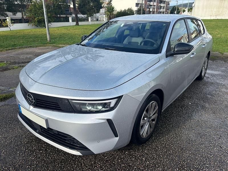 Cinza Usado 2025 Opel Astra Edition Carrinha | € 29.990 (Preço justo) - Imagem 1/4