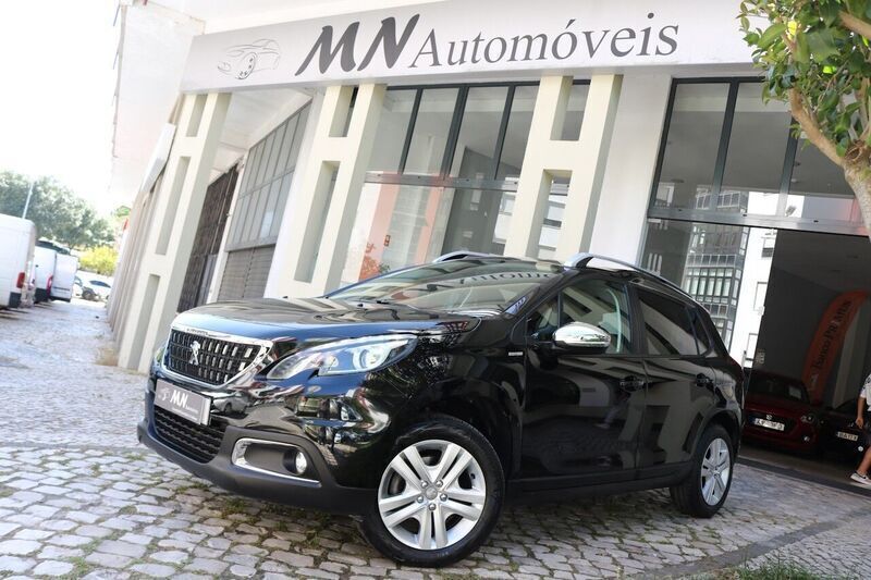 Preto Usado 2019 Peugeot 2008 Style SUV | € 14.250 (Preço justo) - Imagem 1/4