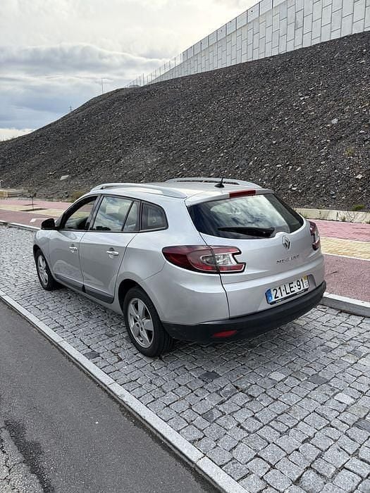 Usado 2010 Renault Mégane III Sedan | € 4.750 - Imagem 1/4