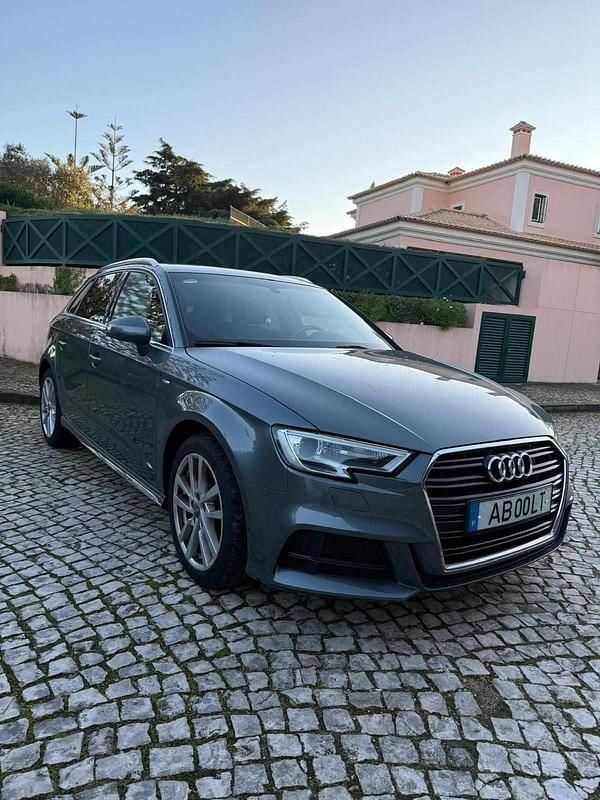 Cinzento Usado 2020 Audi A3 Sedan | € 22.500 (Preço justo) - Imagem 1/4