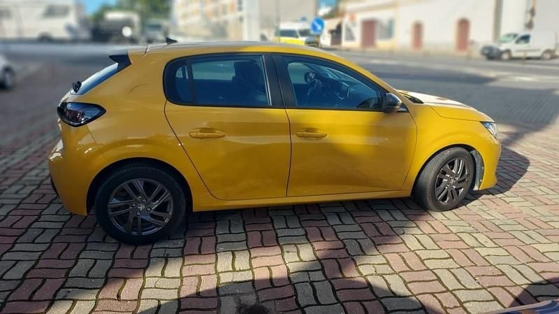 Usado Peugeot 208 Active 75 HP (55 kW) 2022 Amarelo Citadino