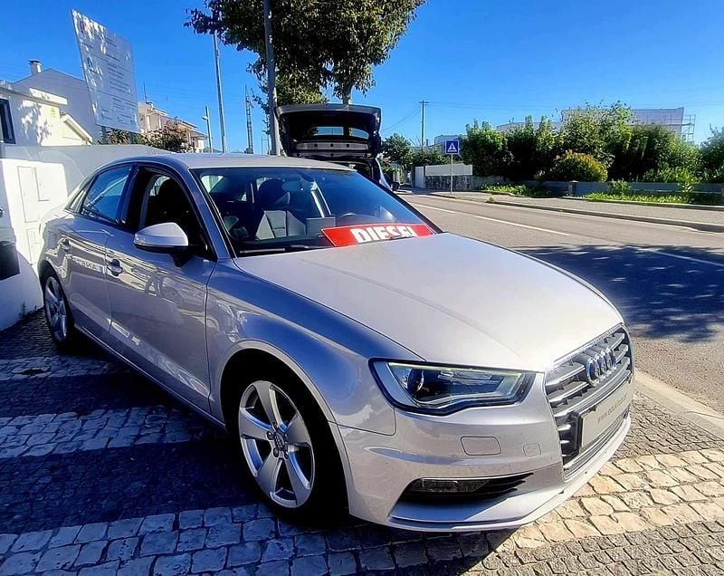 Cinza Usado 2014 Audi A3 Sport Sedan | € 19.500 (Caro) - Imagem 1/4