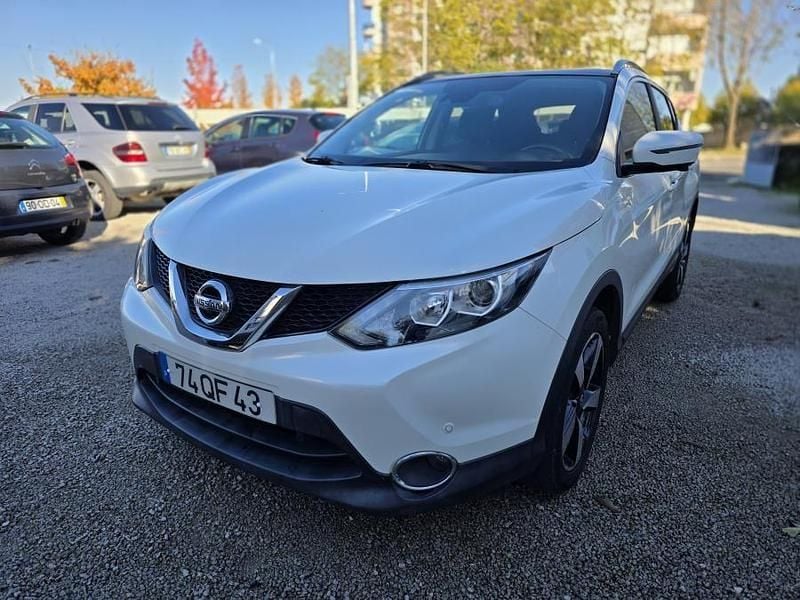 Usado Nissan Qashqai 110 HP (80 kW) 2015 Branco SUV