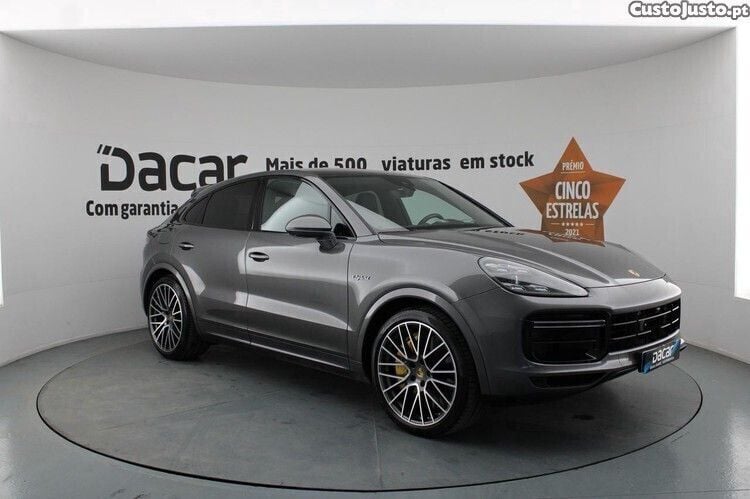 Usado Porsche Cayenne Turbo Coupe 680 HP (500 kW) 2019 Cinza Coupé