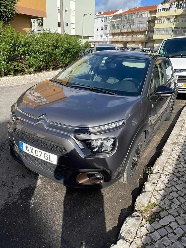 Cinzento Usado 2023 Citroën C3 PureTech Citadino | € 13.500 (Bom preço) - Imagem 1/4