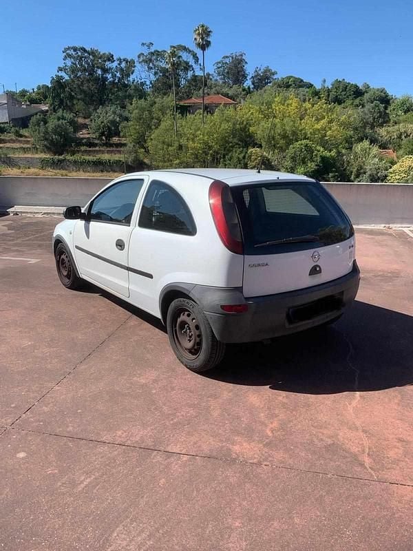 Usado Opel Corsa 65 HP (47 kW) 2002 Branco Citadino
