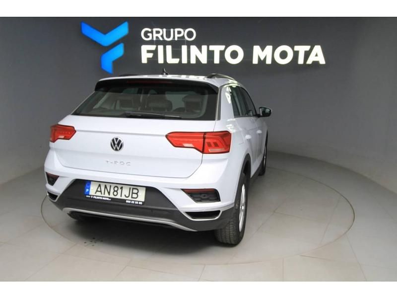Usado VW T-Roc Style 110 HP (80 kW) 2022 Cinzento SUV