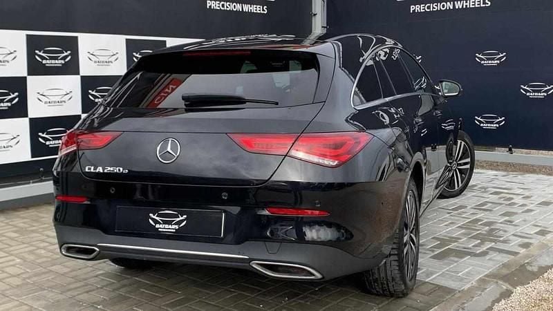 Usado Mercedes CLA250 218 HP (160 kW) 2021 Preto Sedan