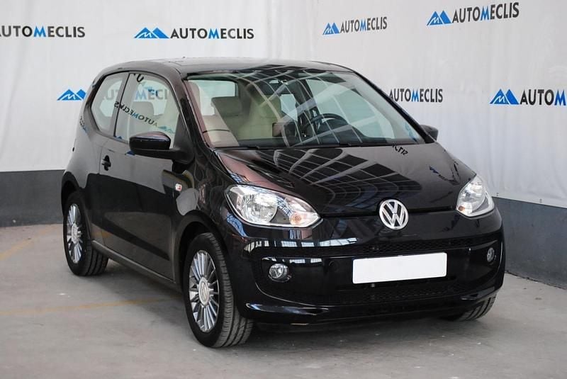 Preto Usado 2015 VW up! Citadino | € 8.950 (Preço justo) - Imagem 1/4