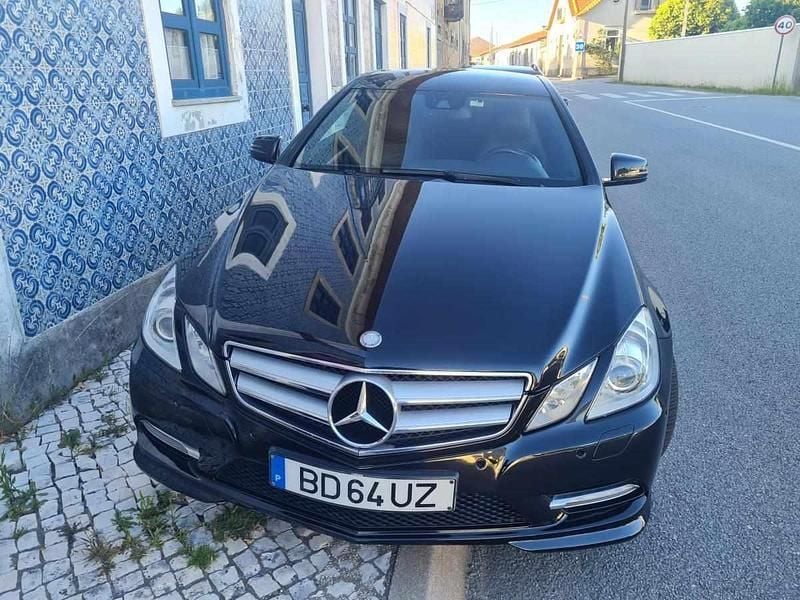 Preto Usado 2013 Mercedes E250 Coupé | € 23.500 (Preço justo) - Imagem 1/4