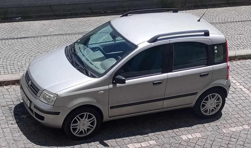Cinzento Usado 2005 Fiat Panda Citadino | € 3.900 - Imagem 1/4