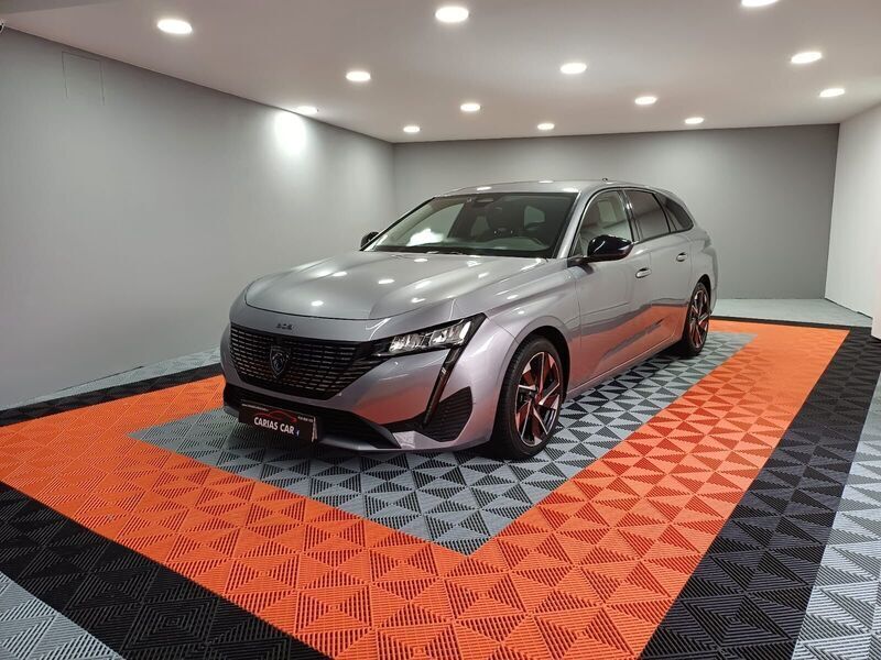 Cinza Usado 2022 Peugeot 308 Allure Carrinha | € 24.990 (Caro) - Imagem 1/4