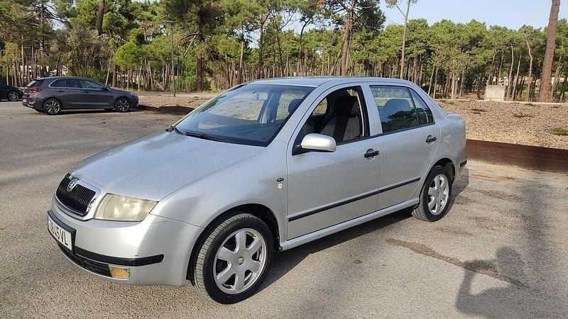 Usado 2003 Skoda Fabia Sedan | € 2.200 (Preço justo) - Imagem 1/4