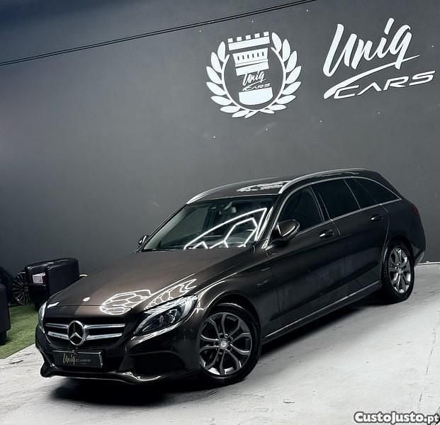 Castanho Usado 2016 Mercedes C200 Carrinha | € 18.999 (Preço justo) - Imagem 1/1