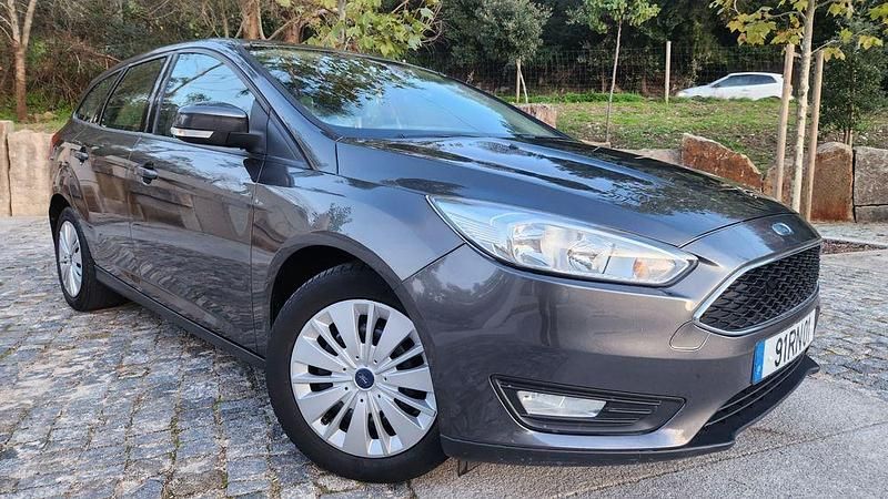 Usado 2016 Ford Focus Sedan | € 10.100 (Preço justo) - Imagem 1/4