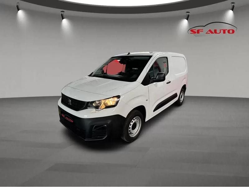 Branco Usado 2021 Peugeot Partner Monovolume | € 13.490 (Bom preço) - Imagem 1/4