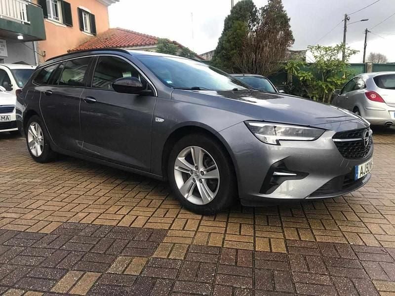 Usado Opel Insignia 122 HP (89 kW) 2021 Cinzento Carrinha