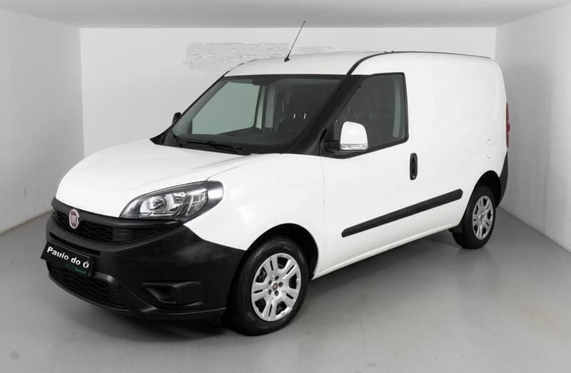 Branco Usado 2020 Fiat Doblò Monovolume | € 13.980 (Preço justo) - Imagem 1/4