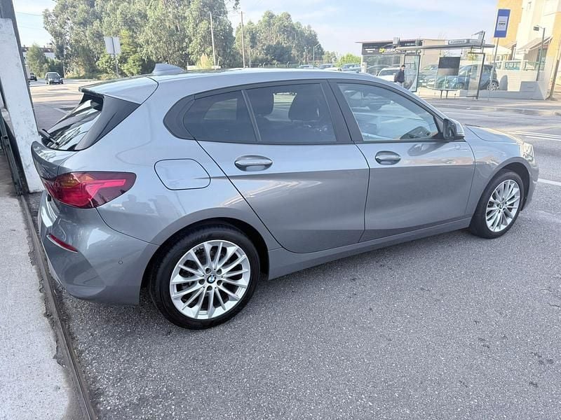 Usado BMW 116 Advantage 116 HP (85 kW) 2023 Cinza Citadino