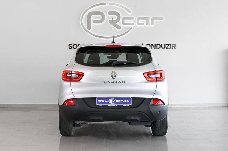 Usado Renault Kadjar LIMITED 115 HP (84 kW) 2018 Cinza prata SUV