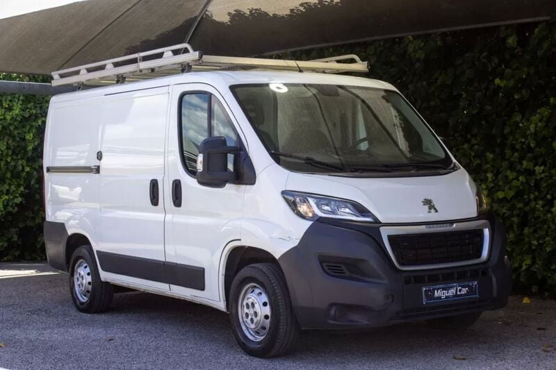 Branco Usado 2018 Peugeot Boxer Premium Van | € 13.990 (Bom preço) - Imagem 1/4