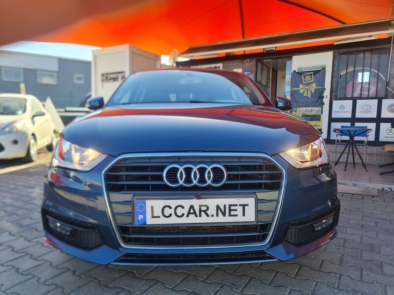 Usado Audi A1 90 HP (66 kW) 2018 Azul Citadino