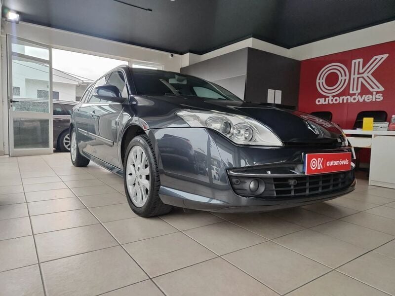 Cinzento Usado 2009 Renault Laguna III Dynamique Carrinha | € 8.650 (Preço elevado) - Imagem 1/4