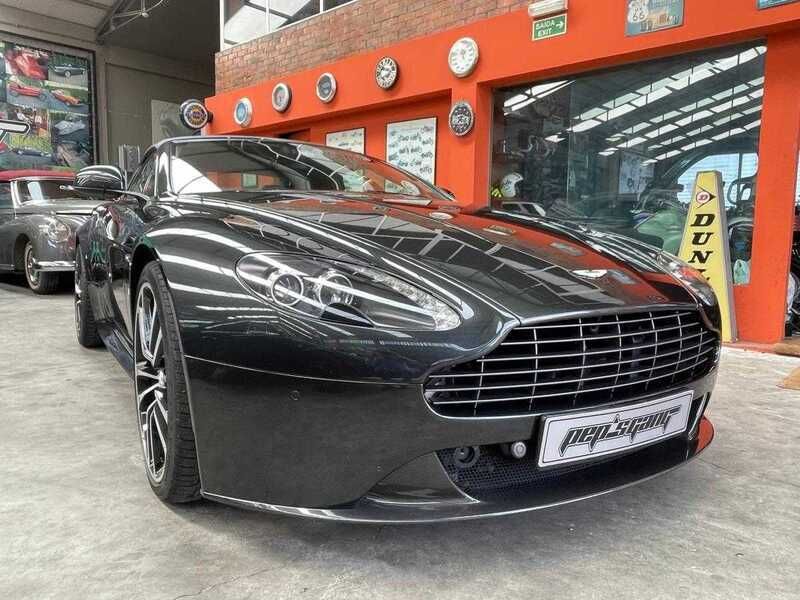 Antracite Usado 2013 Aston Martin Vantage Coupé | € 97.000 - Imagem 1/4