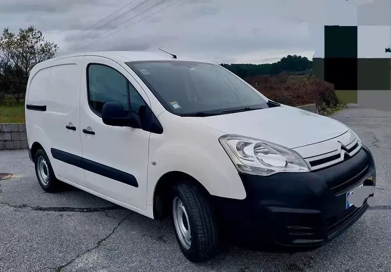 Branco Usado 2016 Citroën Berlingo Monovolume | € 12.500 (Caro) - Imagem 1/4