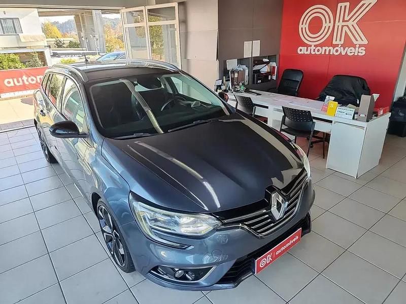 Usado Renault Mégane GrandTour Bose Edition 115 HP (84 kW) 2019 Cinza antracite Carrinha