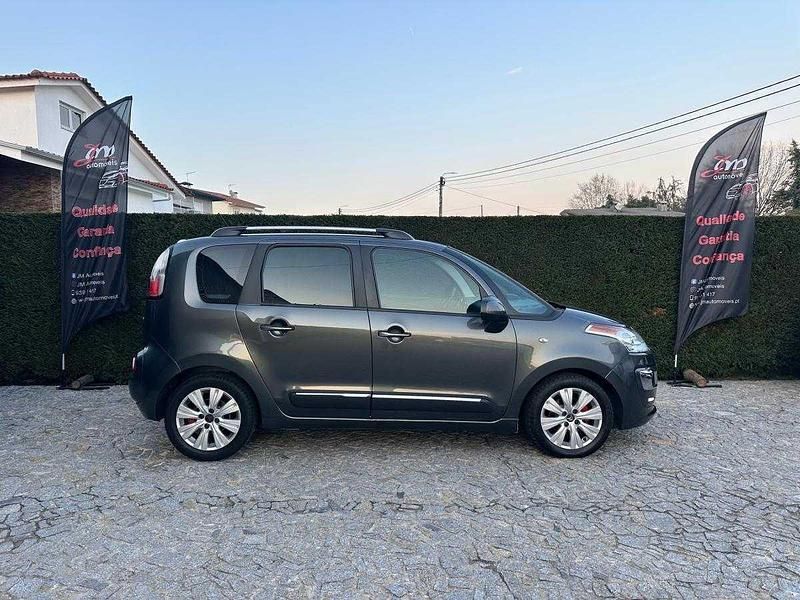 Usado Citroën C3 Picasso 90 HP (66 kW) 2013 Cinzento Monovolume