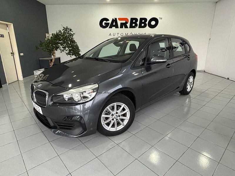 Cinza Usado 2019 BMW 216 Active Tourer Advantage Monovolume | € 16.950 (Preço justo) - Imagem 1/4