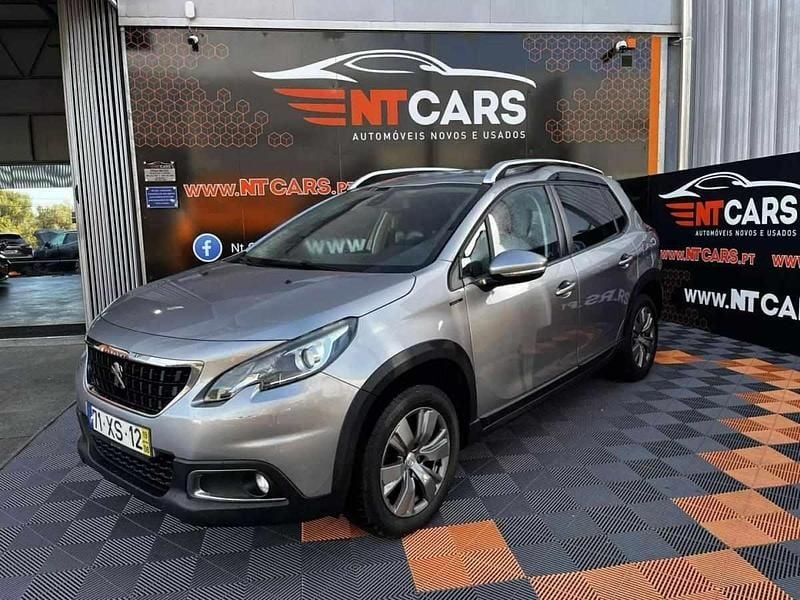 Cinzento Usado 2019 Peugeot 2008 Signature Sky SUV | € 13.900 (Preço justo) - Imagem 1/4
